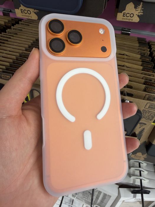 iPhone 17,iPhone 17 Pro,iPhone 17 Pro Max матиран силикон с MAGSAFE