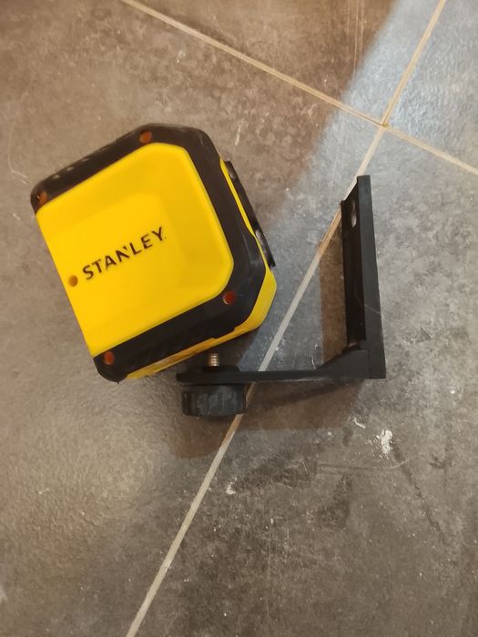 Продавам Лазарен нивелир