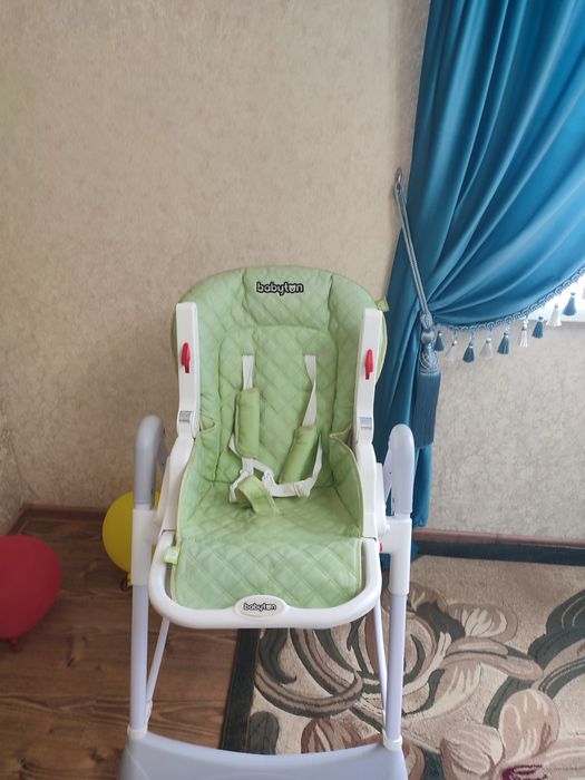 Продам стол для кормления