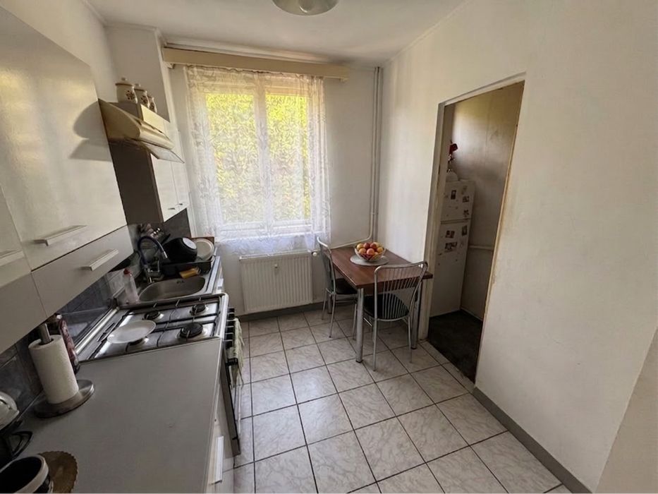 Vand Apartament usor neg.