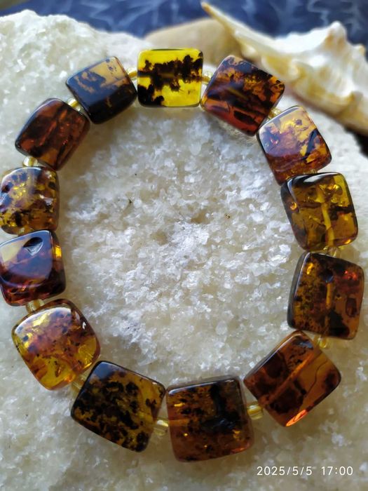 Ръчно изработени гривни от естествен Балтийски Кехлибар