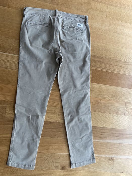 Vand pantaloni Abercrombie&Fitch, marimea 32/32