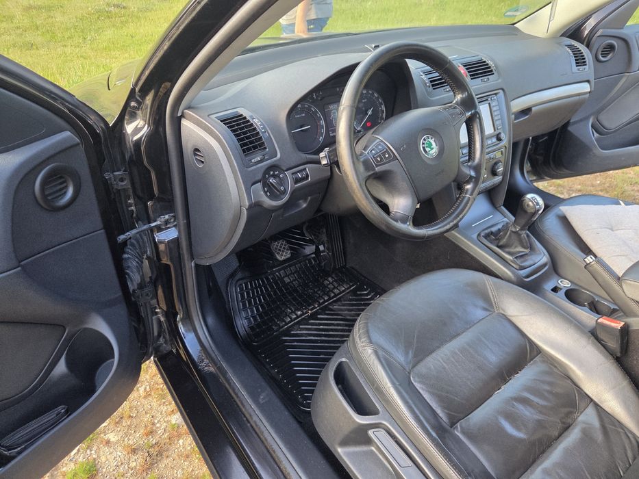 Vând skoda octavia 2 BMM