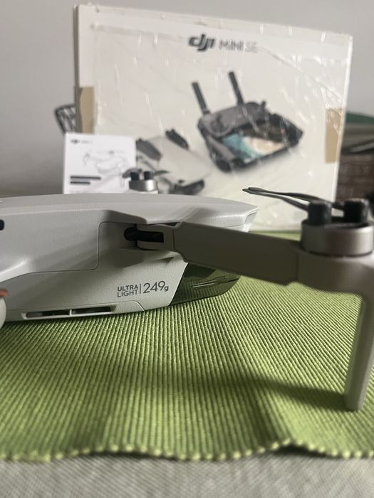Drona DJI Mini SE