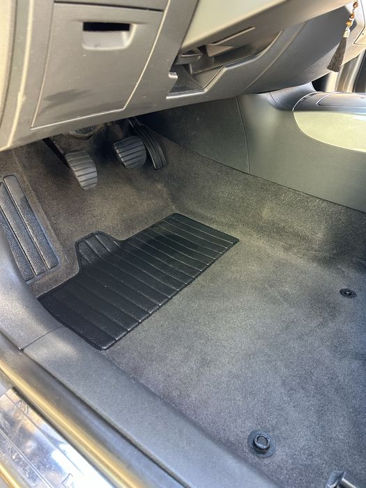 Ofer servicii de Detailing Auto/Curatare Tapiterie