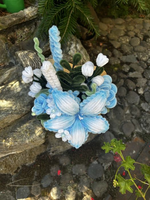 Aranjament handmade din sârmă plușată