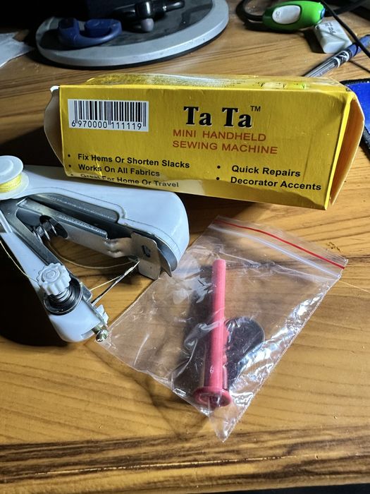 Продам мини швейную машину