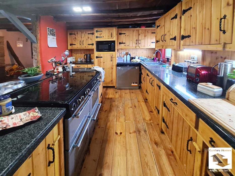 140315 Двуетажна къща в с. Мусина, само на 20 мин. от Велико Търново