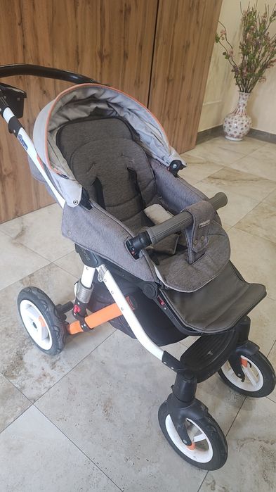 Продаю коляску прогулочную