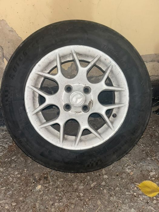 Продам комплект колёс