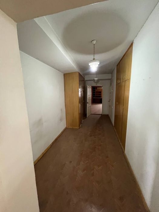 Дархан нежилое офисное помещение 124m2 сторона Акай Сити срочно!