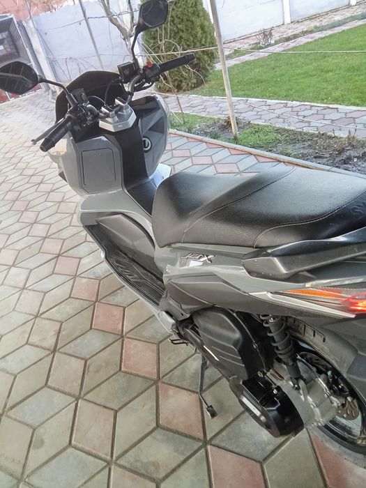 Vând Scuter SYM jetx 125cm