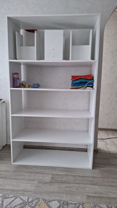 Продам белый стеллаж