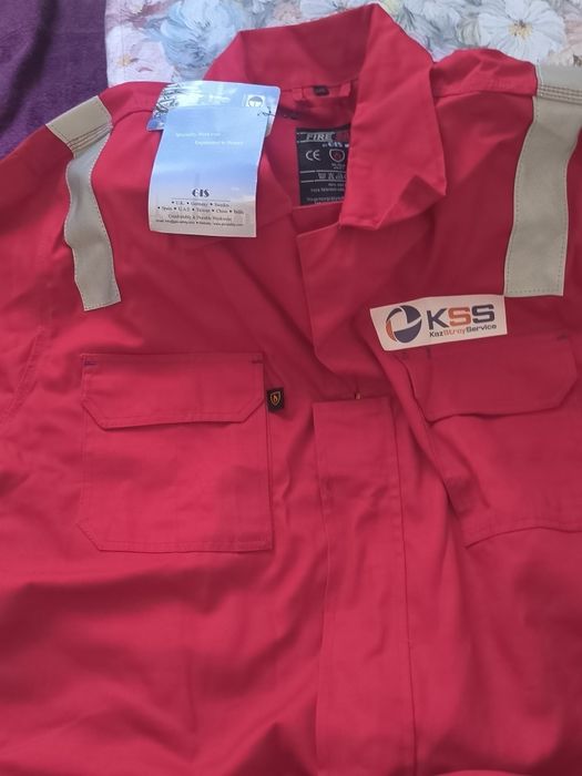 Продам спецодежду комбез качественный