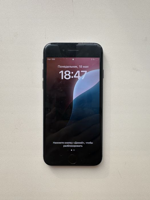 продам iPhone SE 2020