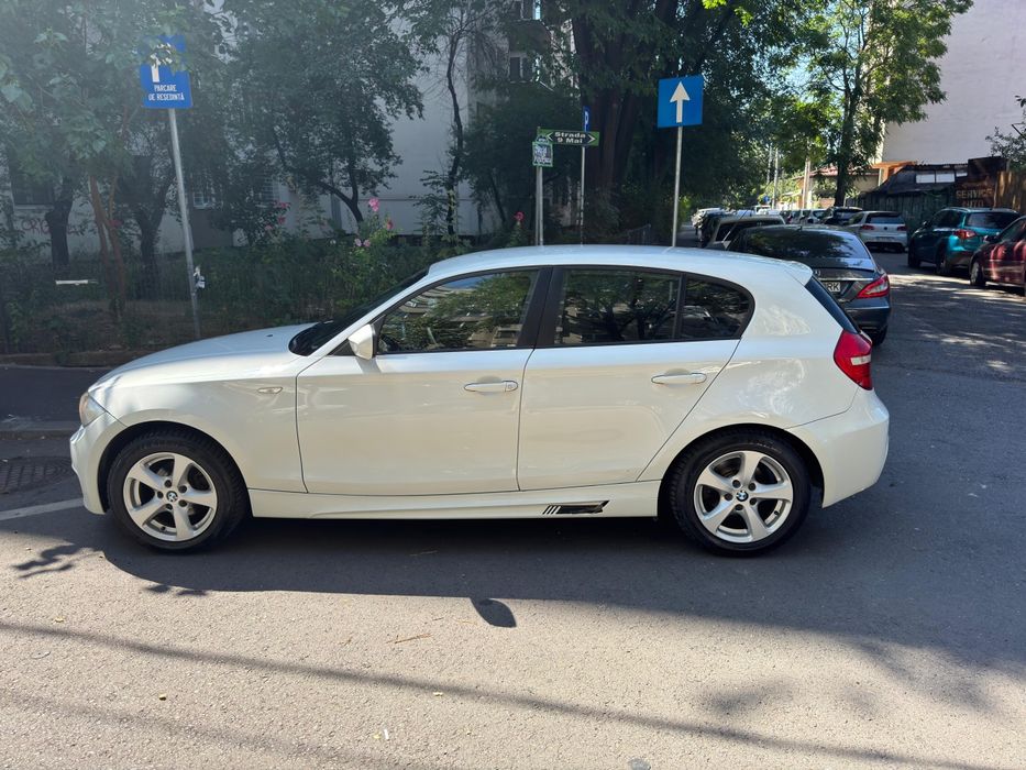 BMW 1 Series 2011 — imagine 2