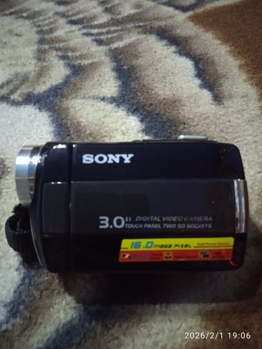 Продам камеру сони срочно