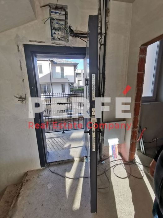 Продава се Къща в София, Кръстова вада - 200 кв.м за 2725 €/кв.м - Снимка #8