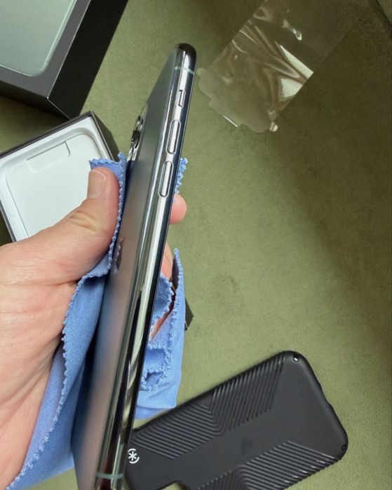 Iphone 11 pro отличное состояние