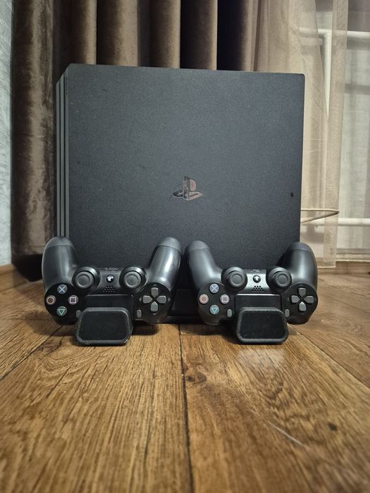 Плейстейшен 4 про