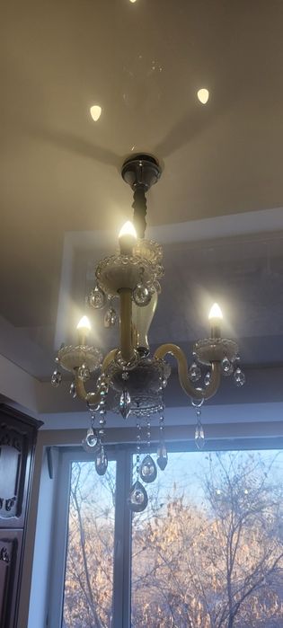 Продам красивые люстры
