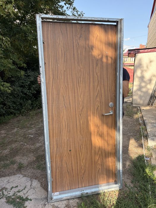 Продается Железная Дверь