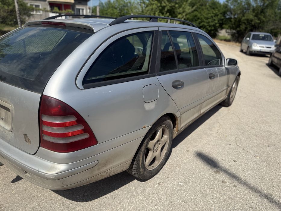Мерцедес Ц-класа 220цди 143кс на части/Mercedes C-class 2,2cdi 143ks na chasti
