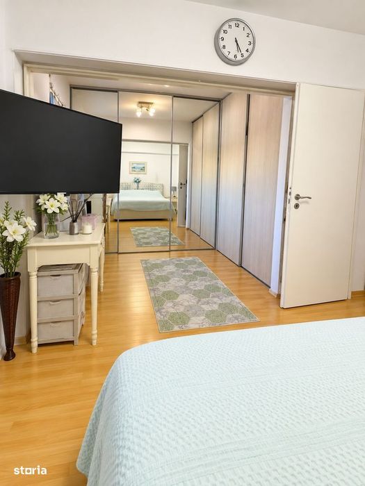 Central apartament spațios transformat din 4 camere