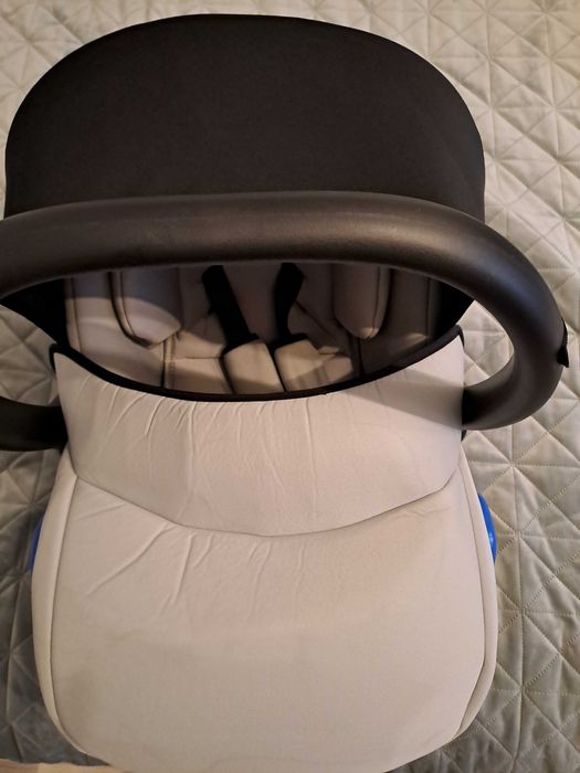 Комплект кошница за кола Tutis Kite и база Isofix  Avionaut jet