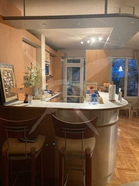 Тристаен апартамент под наем в Кършияка 11782421