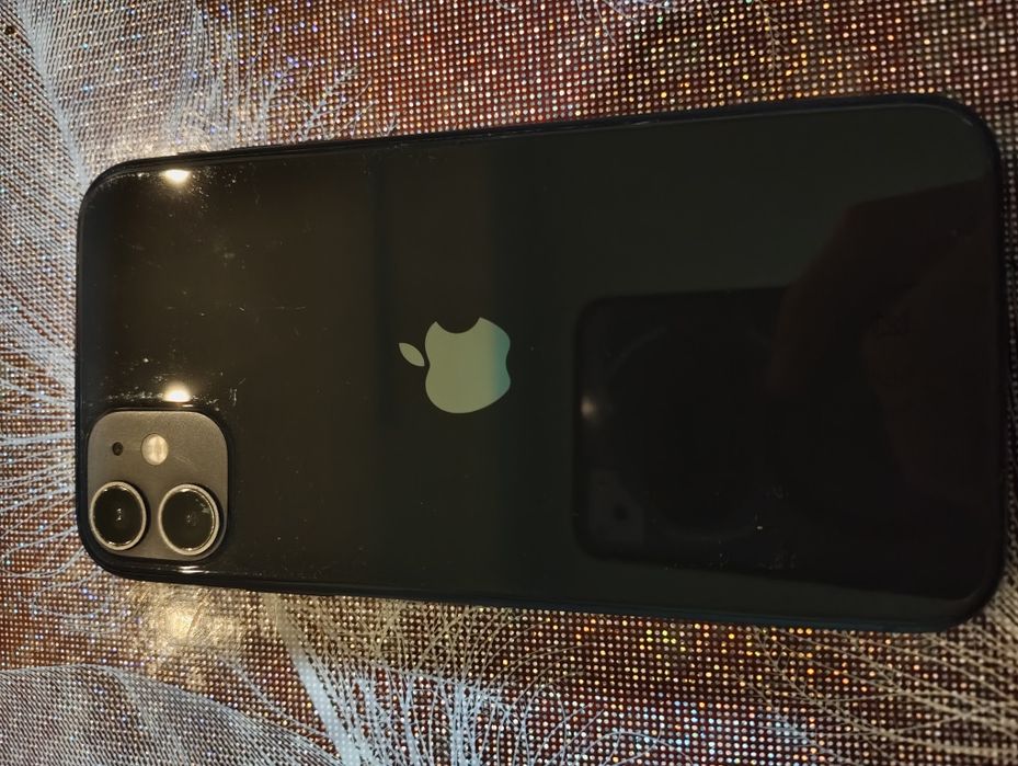 iPhone 11 цвят черен