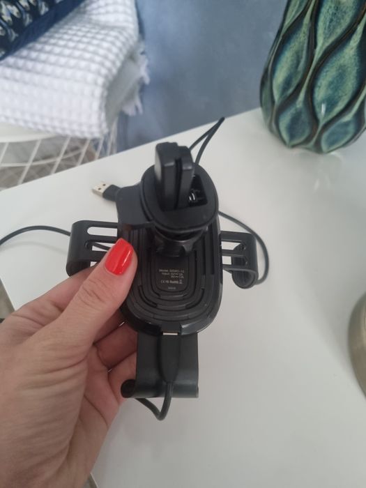 Suport Baseus cu  încărcare wireless