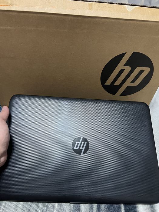 Ноутбук HP состояние отличное