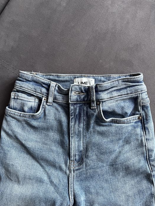 Женская джинсы  (клюш, прямое)