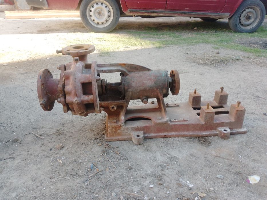 Сув насос редактори сотилади