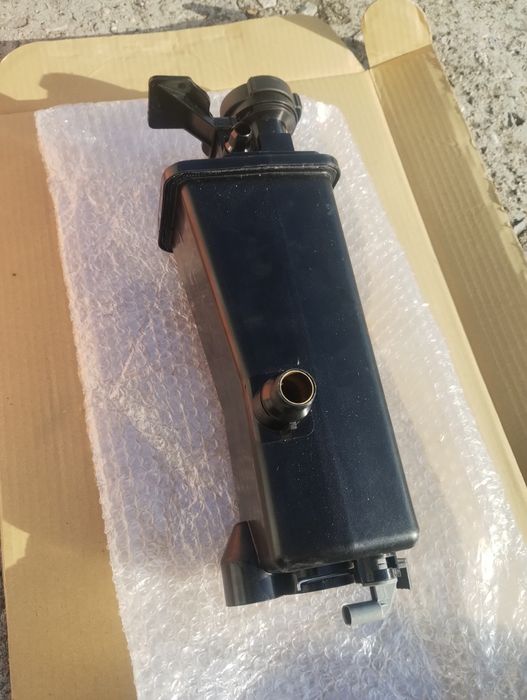 Разширителен съд БМВ,казанче антифриз NRF 454002 BMW E46,X3,X5