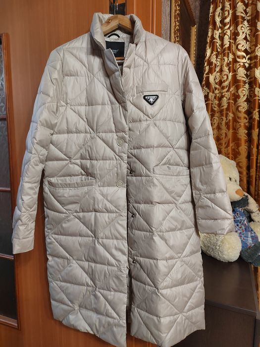 Продам куртку, цвет чёрный, размер 44.