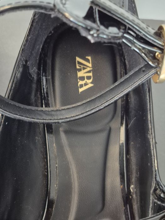 Обувки Zara черен лак 37