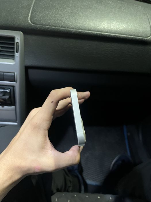Продам iPhone 13 в идеальном состяний