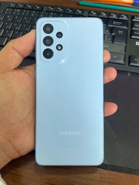 Samsung A33 sotiladi 
Pamiti 128 gb 
Aybi yoq 
Ideal 
Narxi 1 mln kami