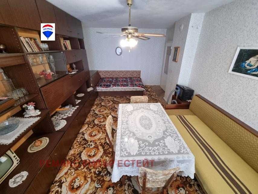 Дава се под наем Двустаен апартамент в Русе, Здравец Изток - 64 кв.м за 204 € - Снимка #11