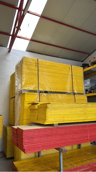 Inchiriez panouri cofraj