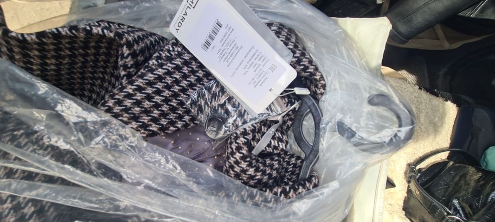 Продам женское новое пальто.