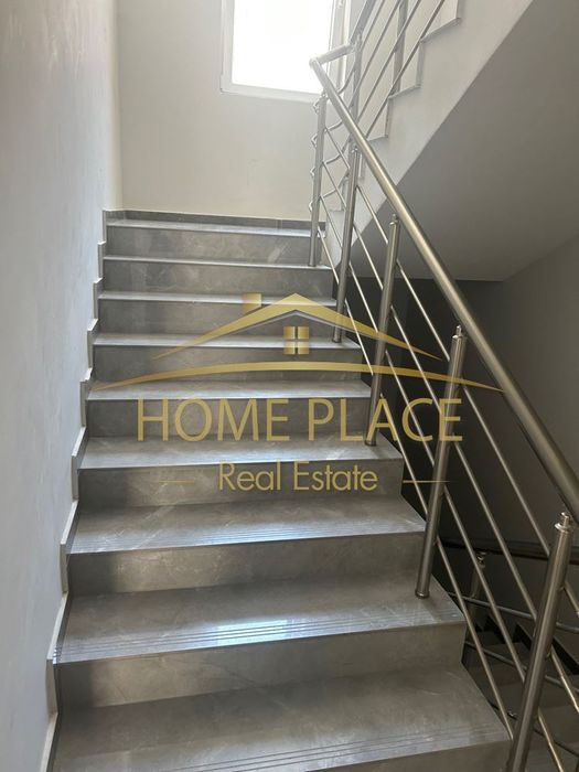 Продава се Двустаен апартамент в Варна, Възраждане 1 - 77 кв.м за 1767 €/кв.м - Снимка #4