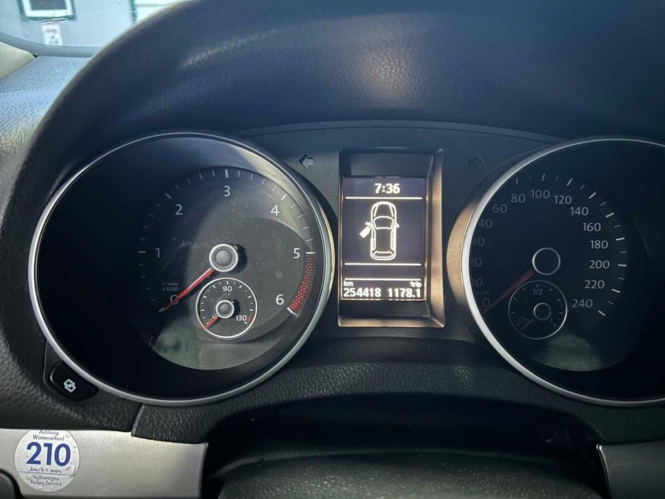 Volkwagen Golf IV 2012