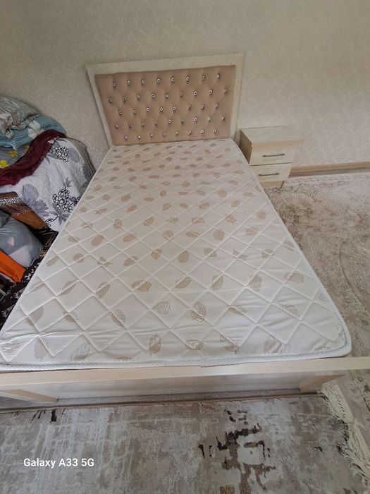Uy mebellari sotiladi: yotoqxona to'plami, shkaf,кровать,tumbo,ctol