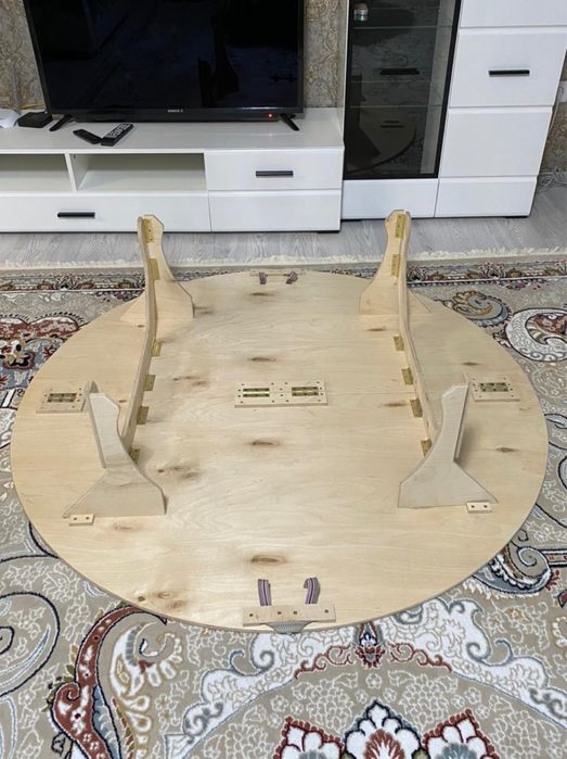 Круглые национальные столы трансформеры