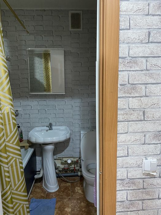 Сдам квартиру в малесемейном доме