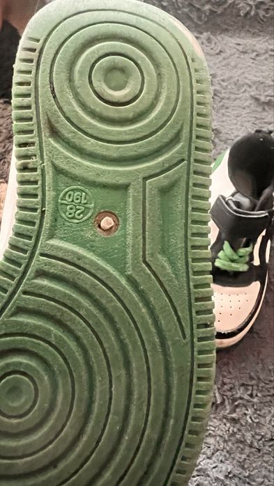 Продам кросовки-кеды на мальчика.