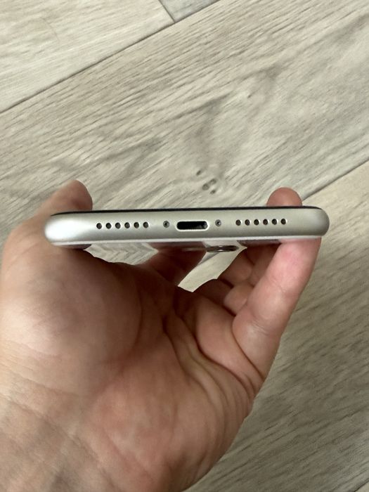 Продам два iphone 11 128 gb